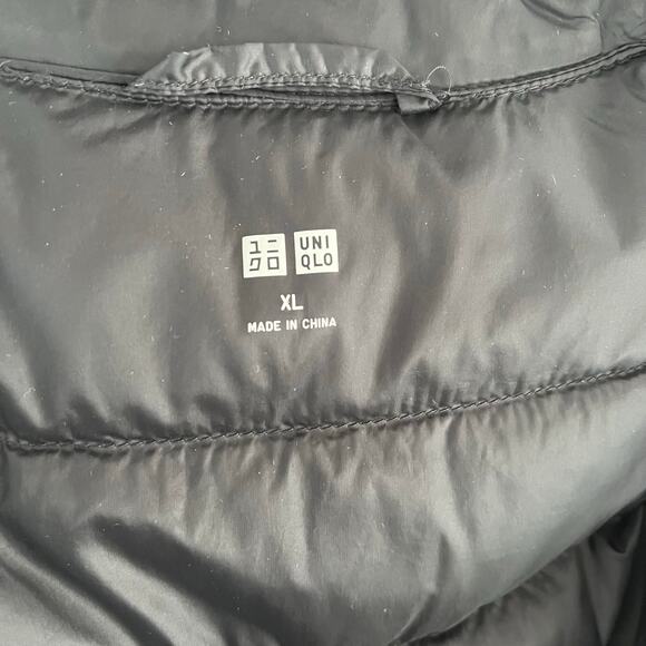 Uniqlo Ultra Light Down Puffer Jacket in Black Size XL - Picture 6 of 7